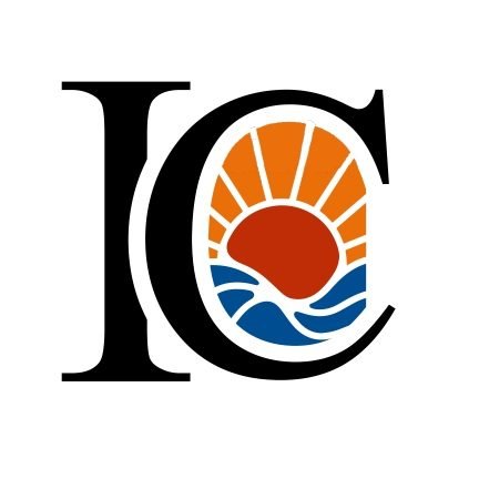 Logo - Lettere IC con un disegno di un sole che sorge dal mare dentro la C